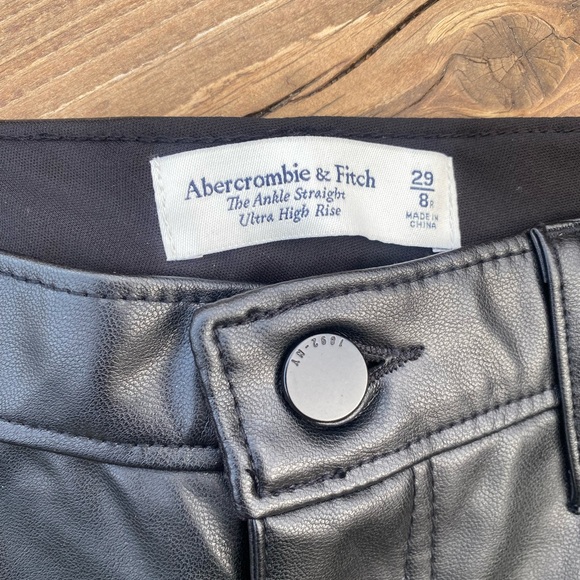 ◾️NWT Abercrombie & Fitch Ultra High Rise Ankle Leather Pants, 29 - Picture 3 of 5